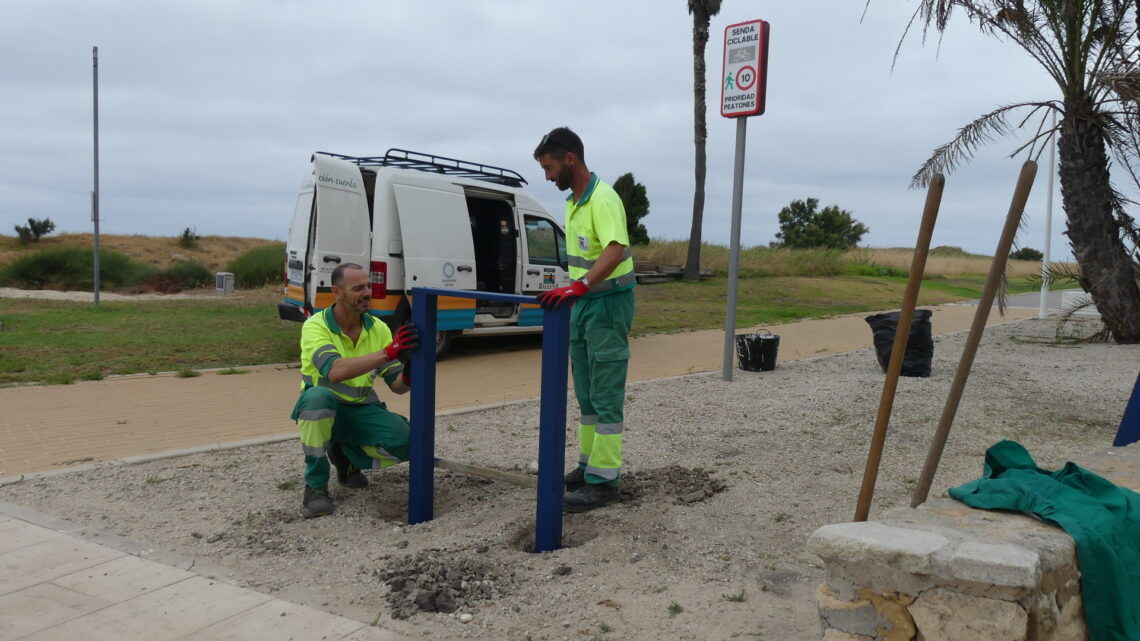 Instalación de nuevos bicicleteros en varios puntos de Costa Ballena Instalación de nuevos bicicleteros en varios puntos de Costa Ballena