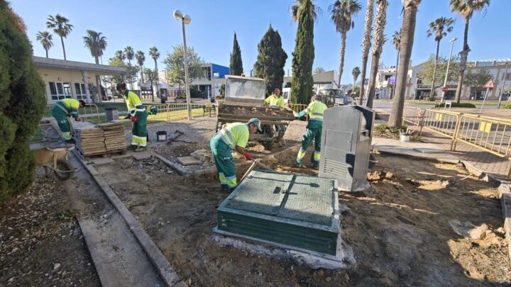 El plan de rehabilitación de pavimento continúa por la plaza de la Estación Intermodal tras finalizar en la calle Bogavante
