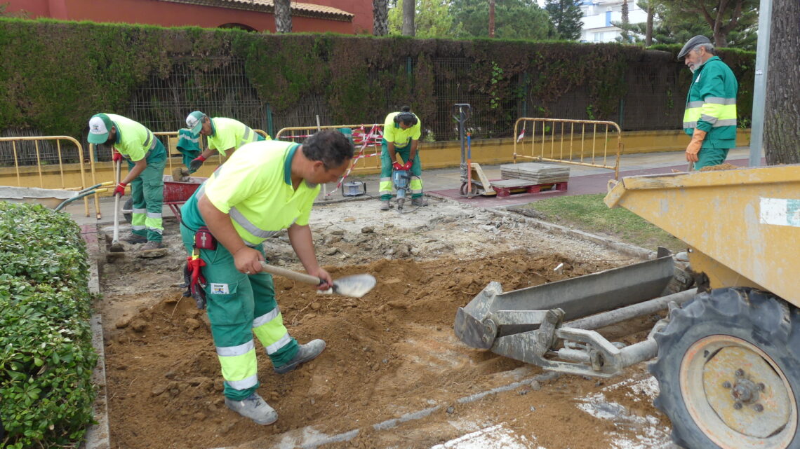 Continúa plan de rehabilitación de pavimento por avenida José Rodríguez de la Borbolla