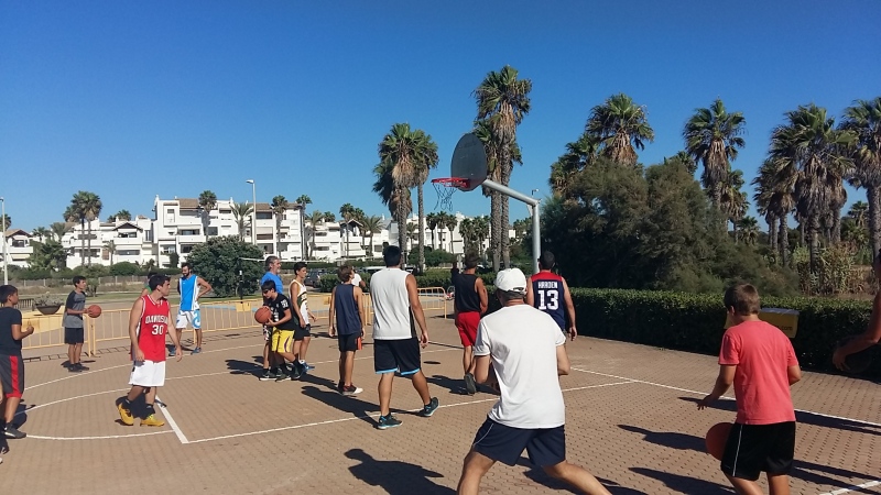 Costa Ballena acoge este fin de semana el Concurso de Triples y el Mercado Costa Ballena