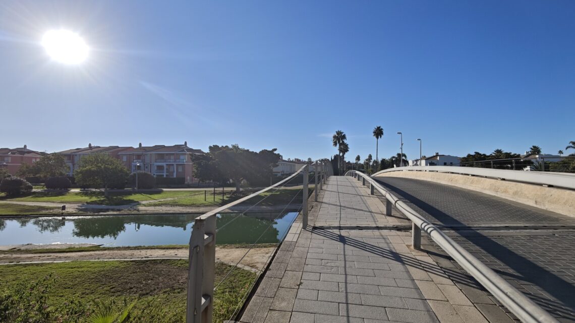 Labores de conservación del puente de avenida José Rodríguez de la Borbolla